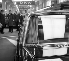 Mercedes Benz 600 (1964) - Abschirmung, wenn man mal nicht gesehen werden will - am Genfer Autosalon 1964