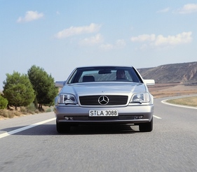 Mercedes-Benz 600 SEC (1992) - die Frontpartie ist geprägt von der SL-Kühlermaske