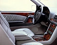 Mercedes-Benz 600 SEC (1992) - viel Holz im Innern - die Furniere waren aufwändig mit einer Aluminiumträgerschicht verleimt, damit sie nicht brechen oder spilttern konnten