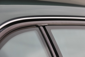 Mercedes-Benz 600 SEC (1993) - aerodynamische Feinheiten bei den rahmenlosen Seitenscheiben