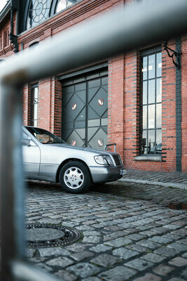 Mercedes-Benz 600 SEL (1992) - Die glatte Stoßstange wurde zugunsten einer harmonischeren Optik 1995 neu gestaltet