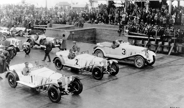 Mercedes-Benz 680 S (1927) - start of the inaugural race at the Nürburgring
