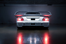 Mercedes-Benz AMG CLK GTR Strassenversion (1998) - als Lot 050 angeboten an der Gooding & Co Pebble Beach Versteigerung vom 13./14. August 2021
