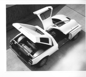 Mercedes-Benz C 101 - Vogelperspektive, Flügeltüren