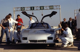 Mercedes-Benz C 111/II D Rekordwagen (1976) - auf der Rundstrecke von Nardo 1976