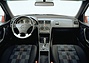 Mercedes-Benz C 36 AMG (1993) - Cockpit der schnellen Limousine der Bauriehe W 202 (© Mercedes-Benz AG, 1993) Mercedes-Benz C 36 AMG (1993) - Cockpit der schnellen Limousine der Bauriehe W 202 (© Mercedes-Benz AG, 1993)