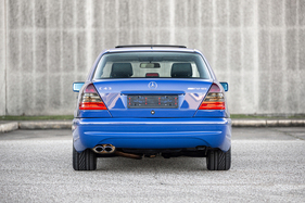 Mercedes-Benz C 43 AMG (1999) - spezifische Heckschürze, ovaler Doppel-Auspuff