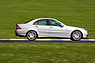 Mercedes-Benz C 55 AMG Limousine der Baureihe W 203 (2000) – mit Achtzylinder zu sportwagen-tauglichen Fahrleistungen (© Mercedes-Benz Classic Archiv, 2000) Mercedes-Benz C 55 AMG Limousine der Baureihe W 203 (2000) – mit Achtzylinder zu sportwagen-tauglichen Fahrleistungen (© Mercedes-Benz Classic Archiv, 2000)