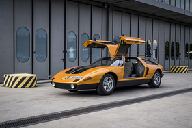 Mercedes-Benz C111 II (1970) - Die Flügeltüren erinnern an den 300SL