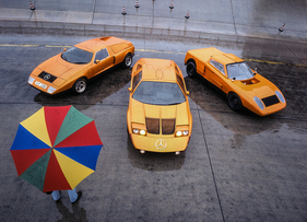 Mercedes-Benz C111-II (1970) - in der Mitte zwischen C111_I von 1969 und frühem Prototypen (rechts) Mercedes-Benz C111-II (1970) - in der Mitte zwischen C111_I von 1969 und frühem Prototypen (rechts)