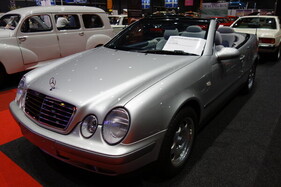 Mercedes-Benz CLK 200 Cabriolet (2000) – mit 17'400 km angeboten für 22'500 € – Classic Car Show Maastricht 2024 (2000)