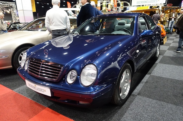 Bild Mercedes-Benz CLK 320 (1999) – mit 35'000 km für 19'900 Euro – Classic Car Show Maastricht 2025