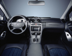 Mercedes-Benz CLK 55 AMG (2002) - Serieninterieur