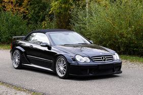 Mercedes-Benz CLK DTM AMG Cabriolet (2006) – angeboten als Lot Nr. 238 bei der RM-Sotheby's-Versteigerung in Paris am 4. und 5. Februar 2025 (2006)