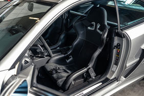 Mercedes-Benz CLK DTM AMG Coupé (2005) - Carbon-Schalensitze mit Sechspunktgurten