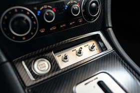 Mercedes-Benz CLK DTM AMG Coupé (2005) - Zusatzschalter nostalgischer Bauweise