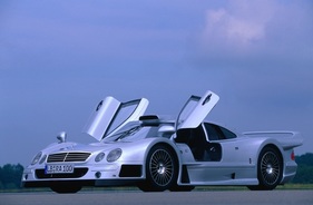 Mercedes-Benz CLK GTR (1997) - Homologationsfahrzeug für die GT-Meisterschaft, 25 Autos wurden 1998 und 1999 produziert