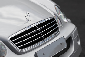 Mercedes-Benz CLK GTR (1998) - der Mercedes-Stern durfte nicht fehlen, eines der wenigen Grossserienteile