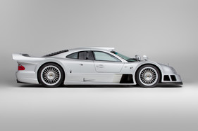 Mercedes-Benz CLK GTR Coupé (2000) - angeboten als Lot 352 an der Bonhams-Versteigerung im Grand Palais Paris am 4. Februar 2016