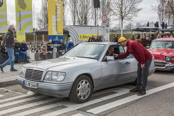 Mercedes-Benz E 200 Coupé – Retro Saisonauftakt 2025