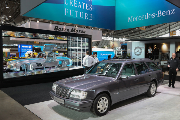 Bild Mercedes-Benz E 320 T (1994) - der W124-Kombi wurde ab 1985 gebaut - 24. Retro Classics 2025