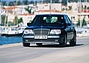 Mercedes-Benz E 500 (1993) - nach der Modellpflege mit farblosen Blinkern und "Plakettengrill" (© Daimler AG, 1990) Mercedes-Benz E 500 (1993) - nach der Modellpflege mit farblosen Blinkern und "Plakettengrill" (© Daimler AG, 1990)