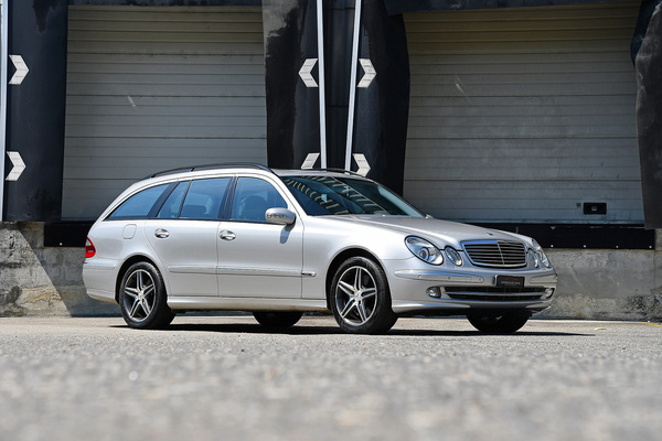 Mercedes-Benz E 500 T 4-matic (2004) - offered as lot 20 at the auction of the Oldtimer Galerie Toffen on March 22, 2025