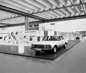 Mercedes Benz ESF 22 (1973) - Sicherheitsfahrzeug mit Fahrer-Airbag an der IAA in Frankfurt