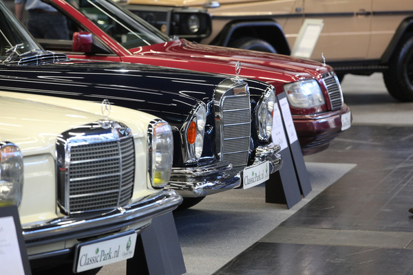 Mercedes-Benz-Fahrzeuge in Reih' und Glied - Classic Expo Salzburg 2019