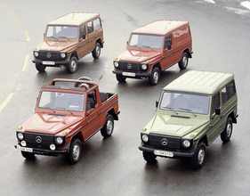 Mercedes-Benz G (1979) - 460 model series with four engine variants and two wheelbases as well as five different body variants at the start