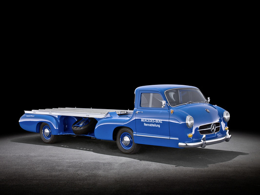 Image: Mercedes-Benz high-speed transporter (1955) - exhibited at the special "Silver Arrow" show at the Louwman Museum