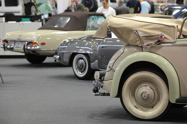 Mercedes-Benz-Klassiker aus drei Epochen - Motorworld Classics Berlin 2019