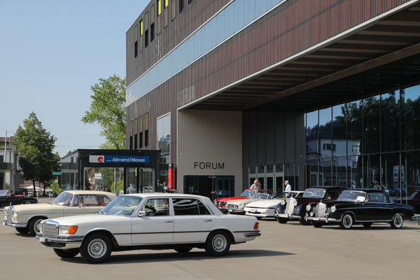Mercedes-Benz classics in front of the exhibition halls - Swiss Classic World Lucerne 2023