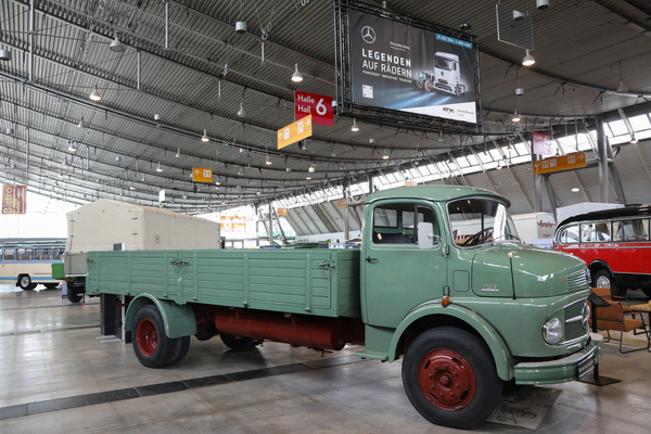 Mercedes-Benz L 1113 (1966) - mittelschwerer Kurzhauber-LKW - 24. Retro Classics 2025