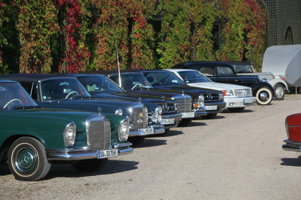 Mercedes-Benz-Limousinen und Coupés für die gut Situierten - Classic-Gala Schwetzingen 2021