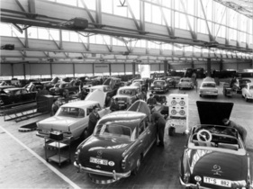 Mercedes-Benz_Niederlassung Ravensburg - Blick in die moderne Werkstatt