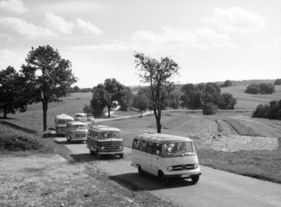 Mercedes-Benz O 319 (1956) - unterwegs in einer Karawane