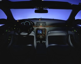 Mercedes-Benz S 320 (1998) - 220 model series - Cockpit (1998)