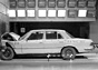 Mercedes-Benz S-Klasse (1973) – Frontalaufprall ohne Airbag (© Mercedes-Benz AG, 1973) Mercedes-Benz S-Klasse (1973) – Frontalaufprall ohne Airbag (© Mercedes-Benz AG, 1973)