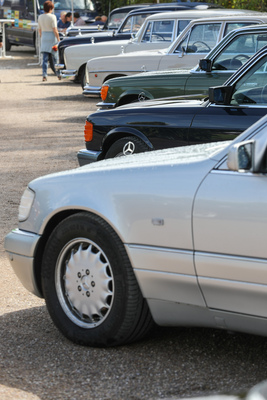 Mercedes-Benz S-Klasse-Generationen in Reih' und Glied - 18. ASC-Classic-Gala Schwetzingen 2022