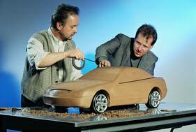 Mercedes-Benz SL 500 (2001) - Arbeit am Tonmodell