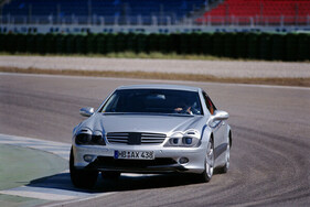 Mercedes-Benz SL 500 (2001) - R230 bei Testfahrten auf der Rundstrecke