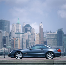 Mercedes-Benz SL 500 (2001) - mit geschlossenem Dach in den USA (R230)