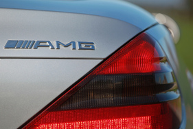 Mercedes-Benz SL 55 AMG (2002) - bürgt für satte Leistung