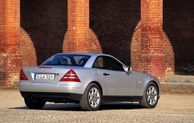 Mercedes-Benz SLK 200 (1996) - auch geschlossen machte das Cabrio eine gute Figur