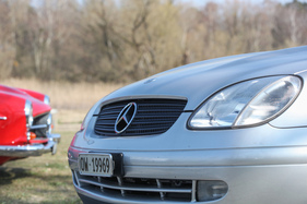 Mercedes-Benz SLK 230 (1997) - der Kühlergrill ist deultich kleiner als beim Vorgänger