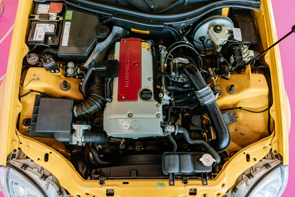 Mercedes-Benz SLK 230 Kompressor (Baureihe 170) (1997) – Motorraum – Sonderausstellung "Youngtimer" im Mercedes-Benz Museum
