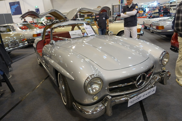 Mercedes-Benz SLK 320 (2000) – umgebaut zum 300 SL – wieder angeboten, diesmal für 239'900 Euro – Essen Motor Show 2024