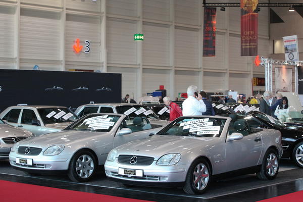 Mercedes-Benz SLK mit wenig Kilometer und (noch?) günstigen Preisen im Angebot - Retro Classics Bavaria 2019