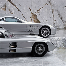 Mercedes-Benz SLR McLaren (2003) - zusammen mit dem Uhlenhaut-Coupé